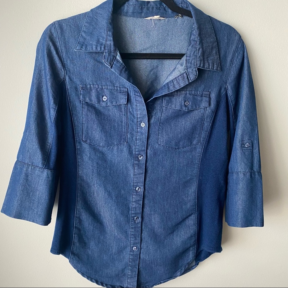 Blue denim style half sleeve button up shirt size M